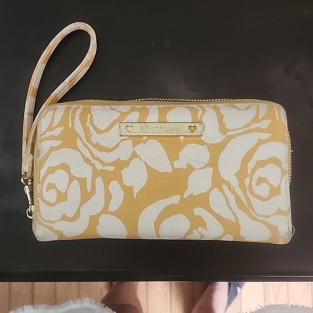 Betsey Johnson wristlet